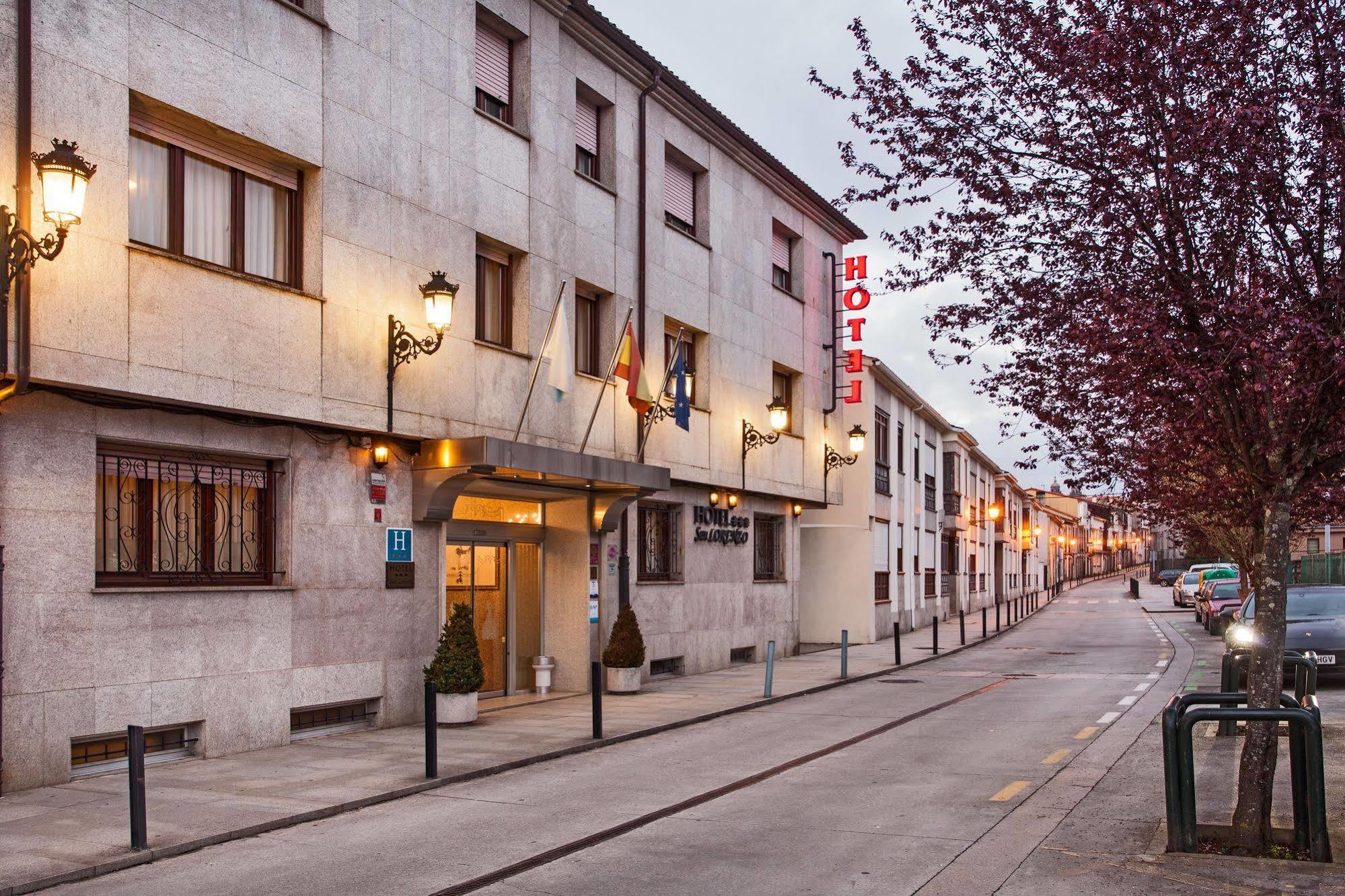 Hotel San Lorenzo Сантяго де Компостела Екстериор снимка